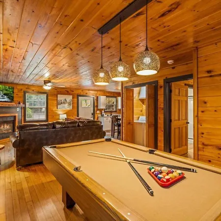 Dreaming Tree Cabin